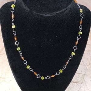 - 🦋Gorgeous unique Crystal necklace🦋NWOT